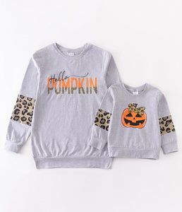Mommy & Me Matching Grey Leopard Pumpkin Sweatshirts